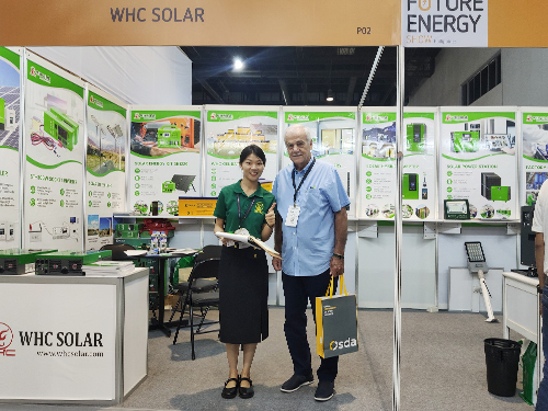 Exposition de batteries solaires 10