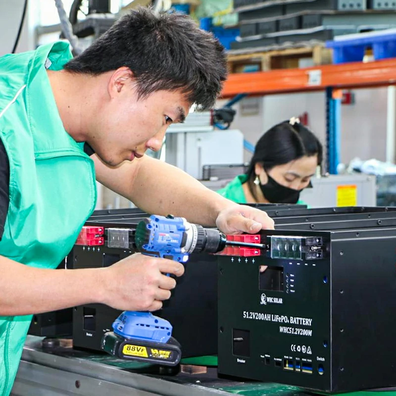Solar lithium battery 01 02