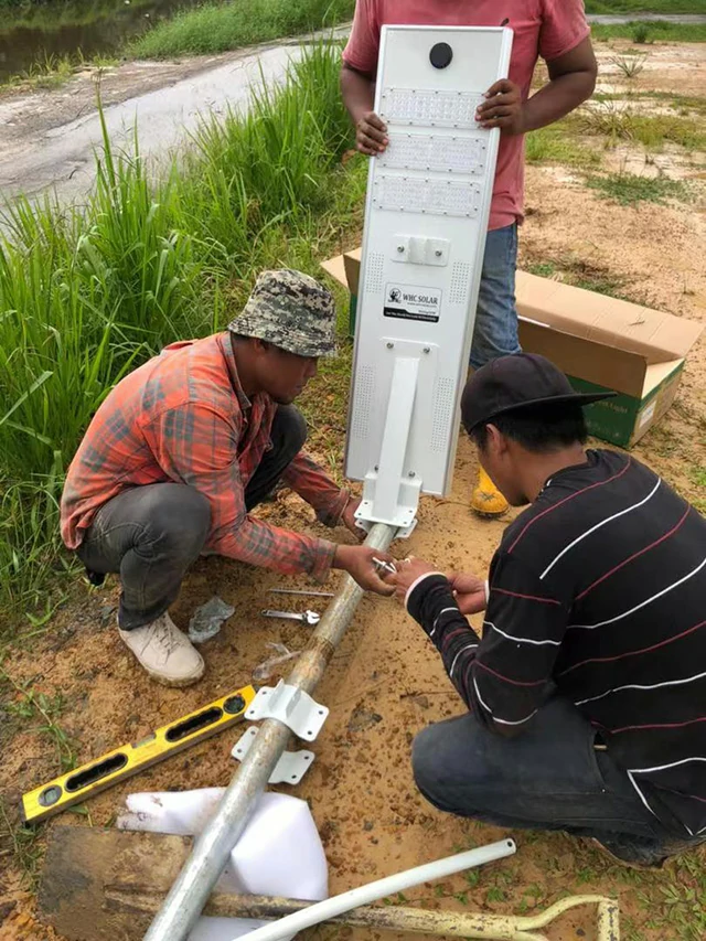 30W Le réverbère solaire